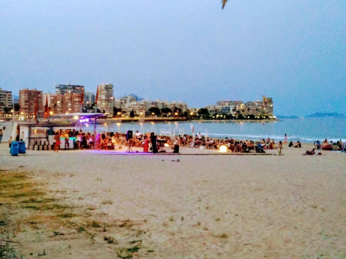 אל קאמפיו Apartamento Cabo Azul Playa Campello מראה חיצוני תמונה