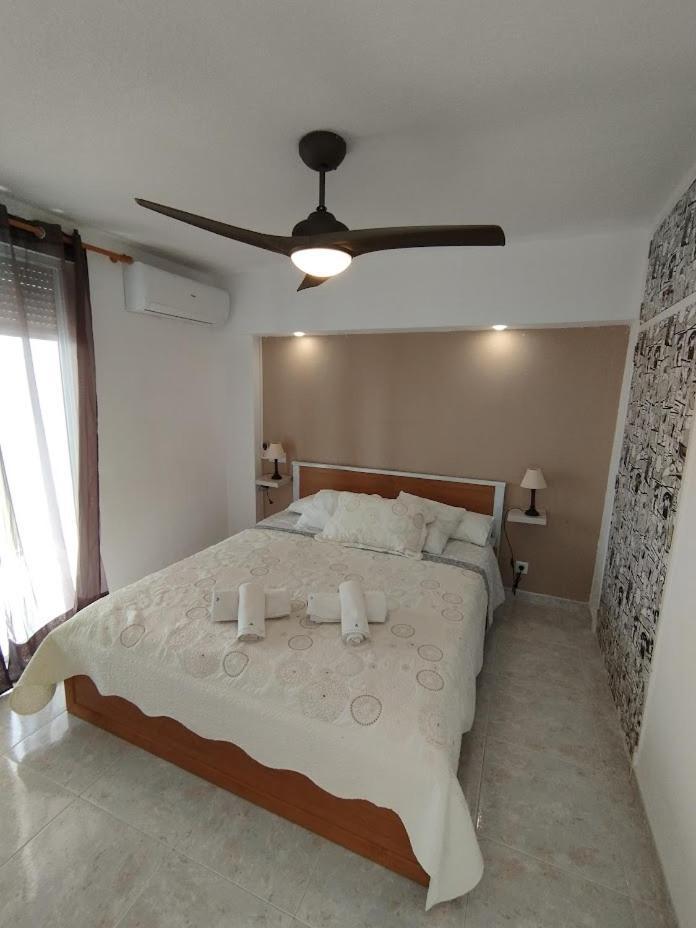 אל קאמפיו Apartamento Cabo Azul Playa Campello מראה חיצוני תמונה